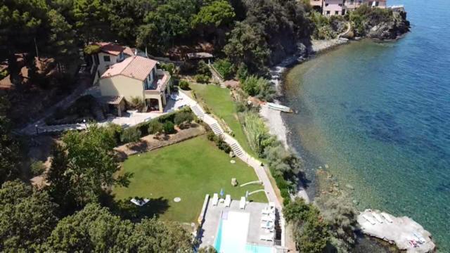 Villa Le Sprizze A Bordo Del Mare - Goelba มาร์ชานา มารีนา ภายนอก รูปภาพ