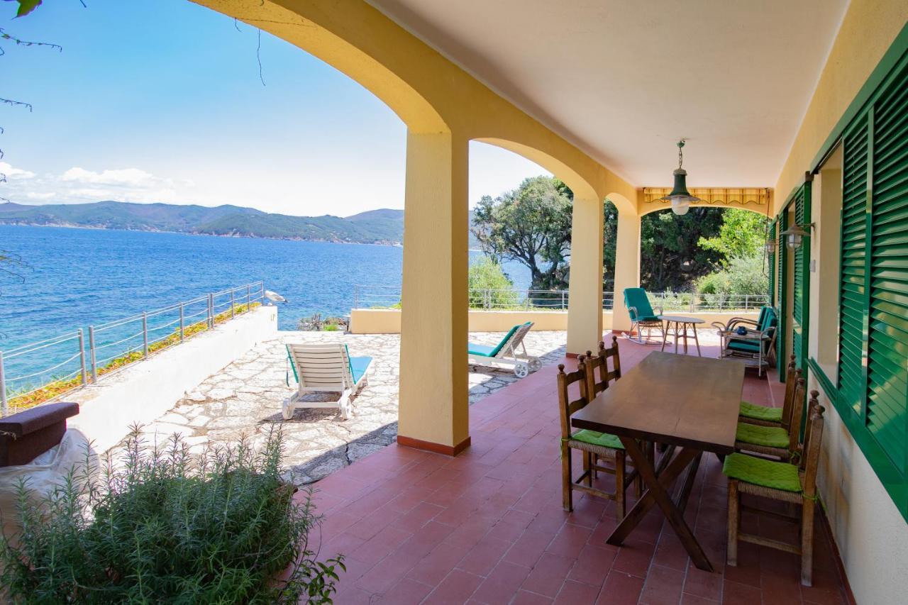 Villa Le Sprizze A Bordo Del Mare - Goelba มาร์ชานา มารีนา ภายนอก รูปภาพ