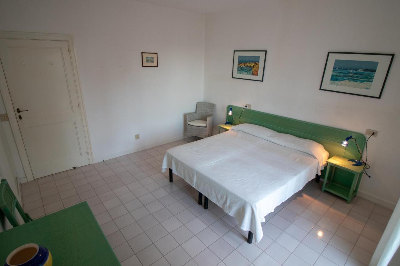 Villa Le Sprizze A Bordo Del Mare - Goelba มาร์ชานา มารีนา ภายนอก รูปภาพ
